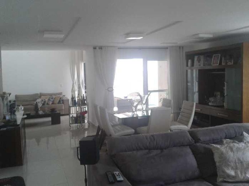 Casa no bosque das Palmeiras
