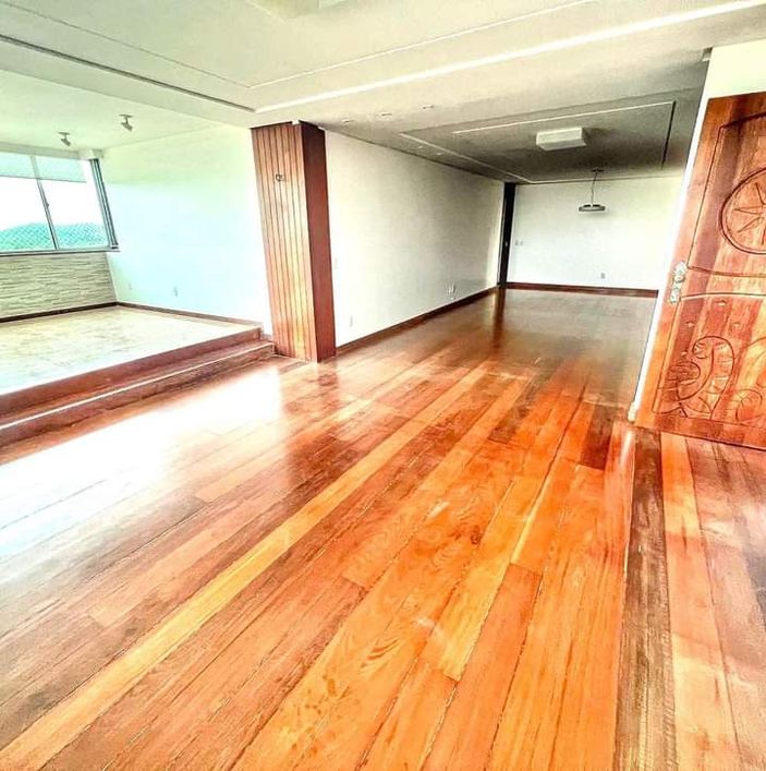 Apartamento com 3/4 - 230m² - Edifício Pirangi - Tirol