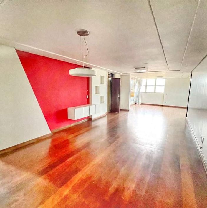 Apartamento com 3/4 - 230m² - Edifício Pirangi - Tirol