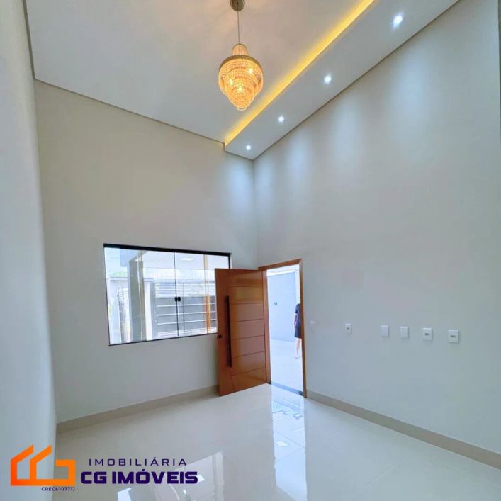 Casa á venda com 3 quartos sendo 1 suíte, área gourmet e Piscina na Vila Santa Luzia