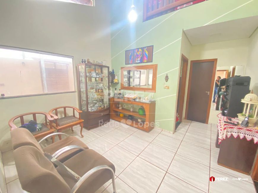 Casa de Rua no bairro Rita Vieira
