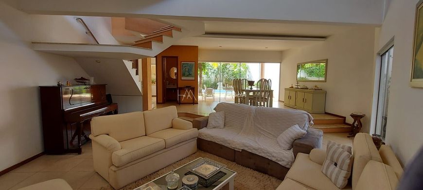 Casa Alto Padrão com 3 Suítes, Piscina, Gourmet com Churrasqueira, 4 Vagas, no Vivendas do Bosque-Sa