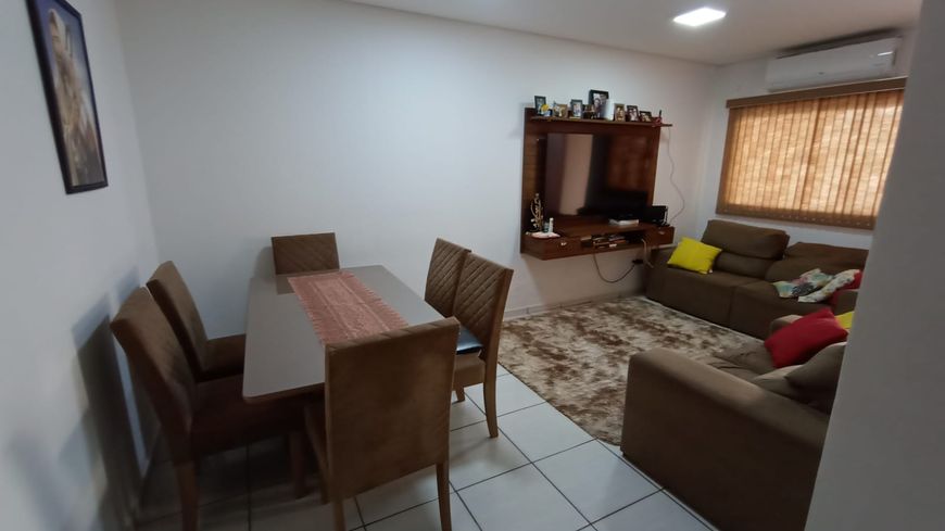 Térrea para venda tem 88 metros quadrados com 3 quartos