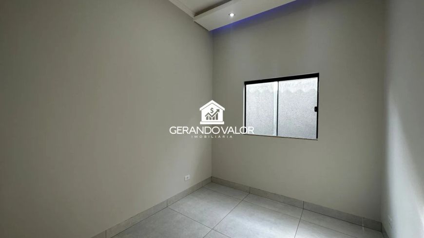 LINDA CASA BEM LOCALIZADA NO BAIRRO