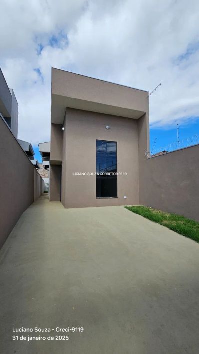 Lindo acabamento, suíte e 2 quartos!