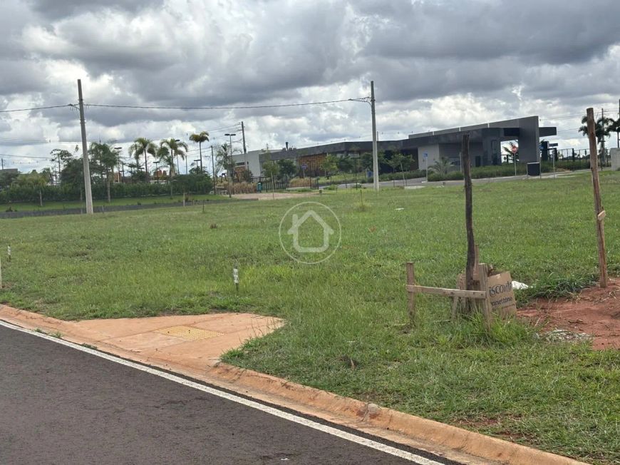 TERRENO BEM LOCALIZADO