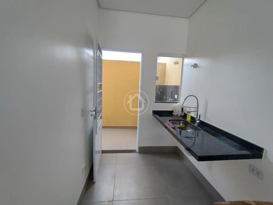 CASA NOVA 2 QUARTOS