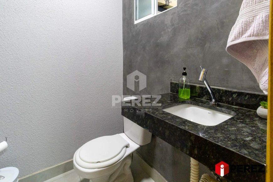 Casa Térrea no Bairro Tiradentes