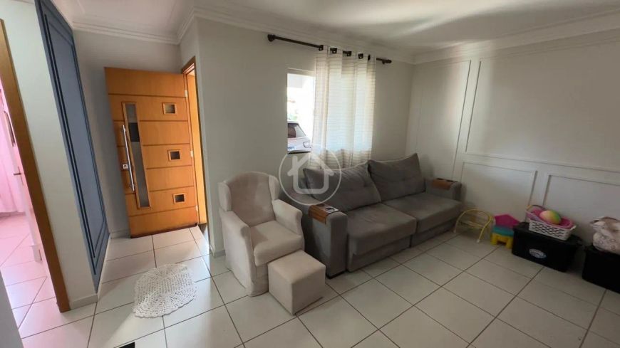 CASA EM CONDOMÍNIO NO JARDIM ITATIAIA