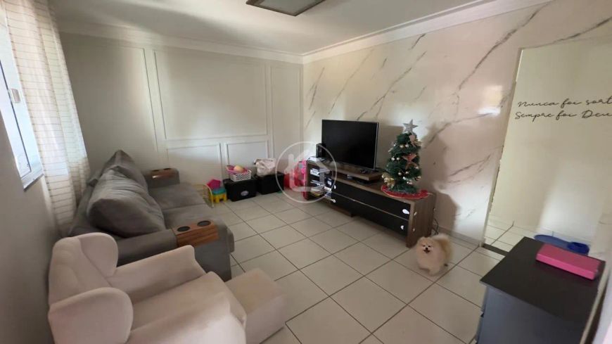 CASA EM CONDOMÍNIO NO JARDIM ITATIAIA