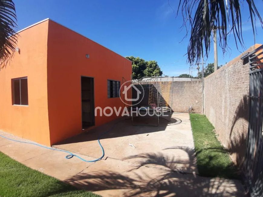 LINDA CASA NOVA LIMA EM TERRENO INTEIRO