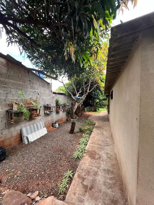 Vende - se Casa estilo Chacrinha - Ótima localização