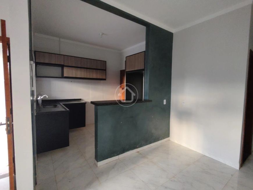 CASA COM 3 DORMITÓRIOS E PISCINA REGIÃO MILITAR