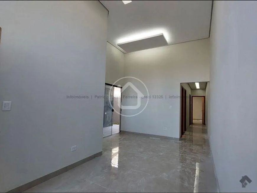 CASA COM SOBRA DE TERRENO