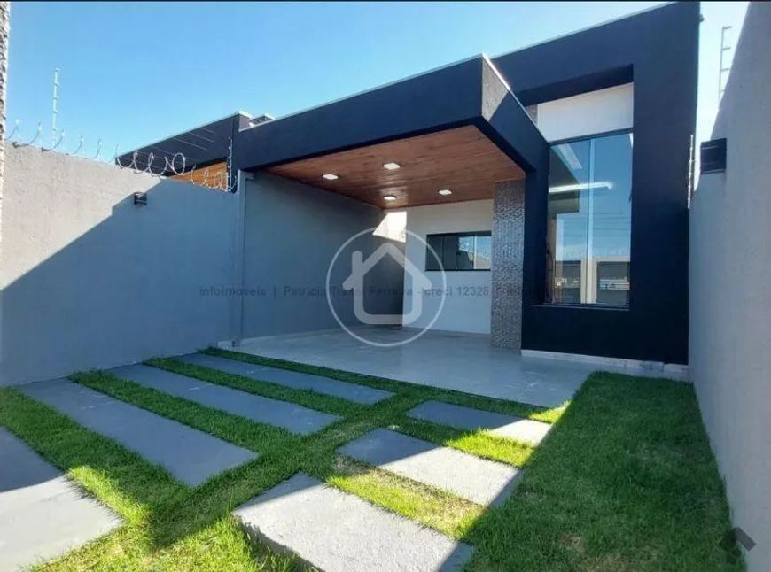 CASA COM SOBRA DE TERRENO