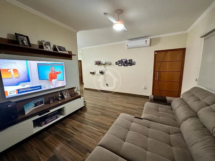 CASA COM 3 QUARTOS NA VILA COX(BAIRRO STA LUZIA