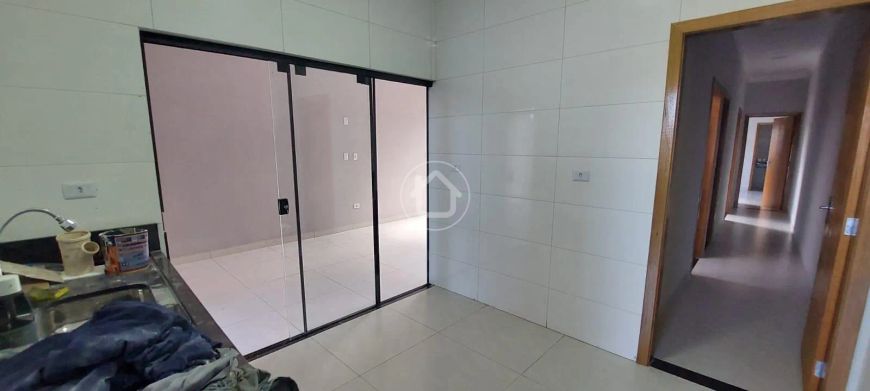 CASA COM SUÍTE NA SANTA LUZIA