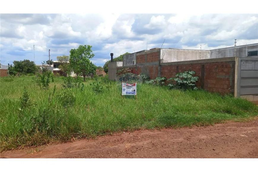 Terreno 250m² a venda no Bairro Morada dos Deuses a 01 quadra da avenida principal