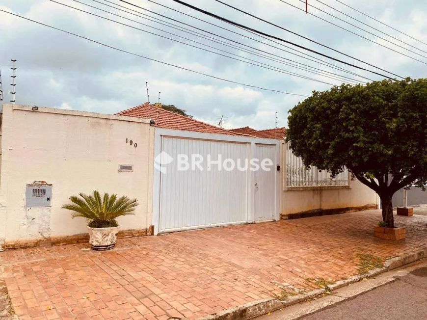 Jardim Imá | Casa 5 quartos, sendo 1 suite