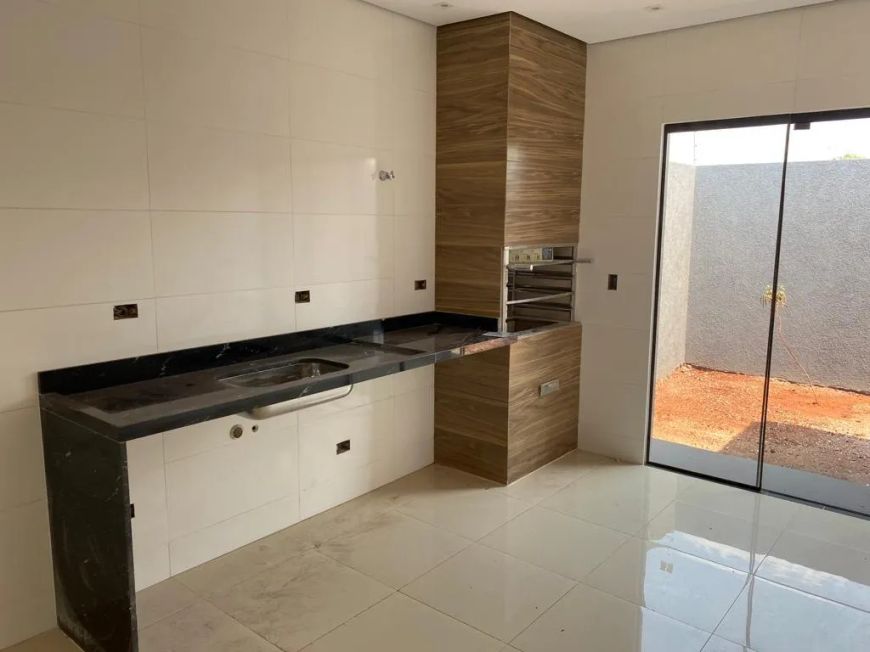 Vende-se casa com 3 quartos, sendo duas suítes na vila carvalho