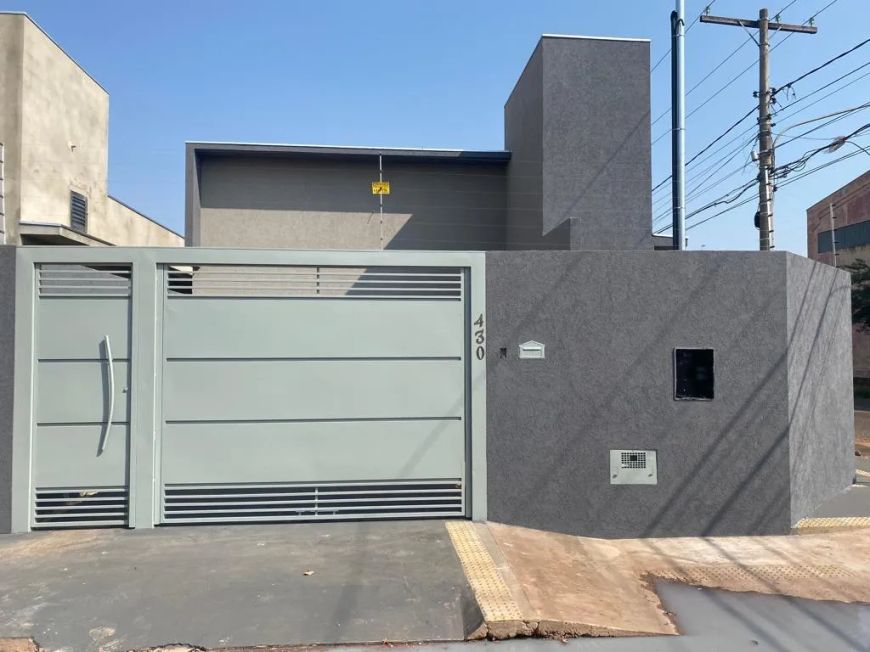 Vende-se casa com 3 quartos, sendo duas suítes na vila carvalho