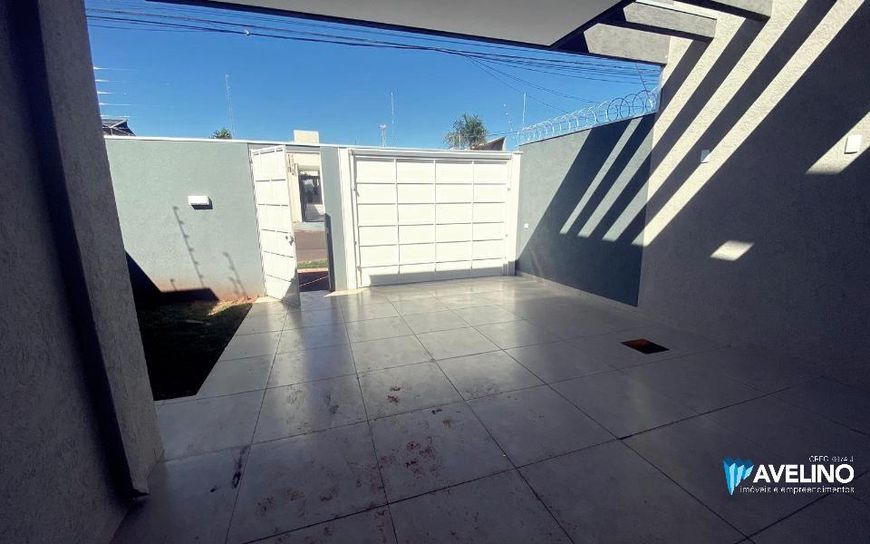 Com Piscina e 3 Suítes.