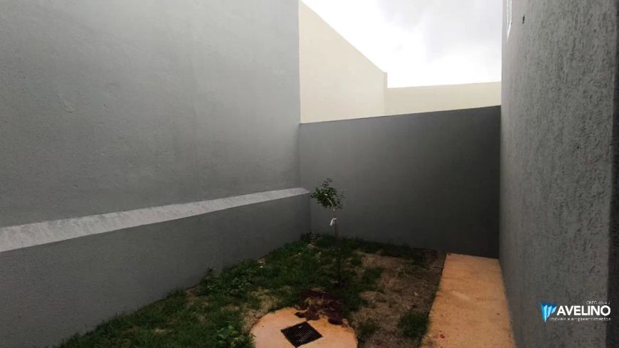 CASA A VENDA NO TIJUCA COM 3 QUARTOS COM 1 SUÍTE, POR R$ 450.000,00