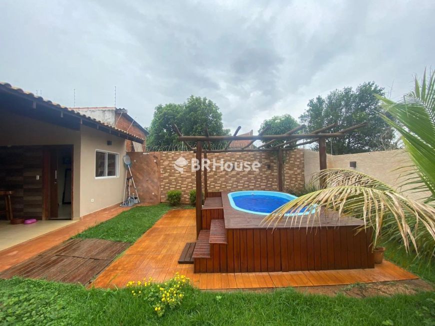 Jardim Itália | Casa 3 quartos, sendo 1 suite
