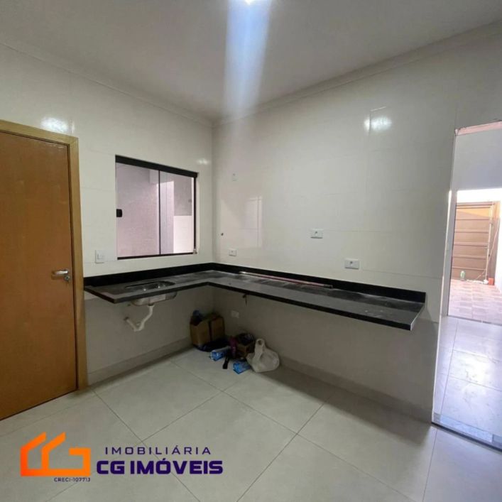 Casa á venda com 3 quartos sendo 1 suíte, área gourmet no Aquarius I em Campo Grande - MS