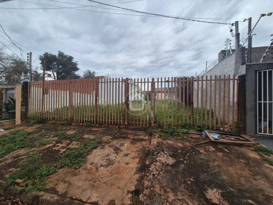 TERRENO PRÓXIMO A ORLA MORENA