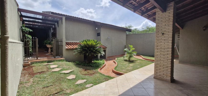 Casa para venda com 155 metros quadrados com 3 quartos