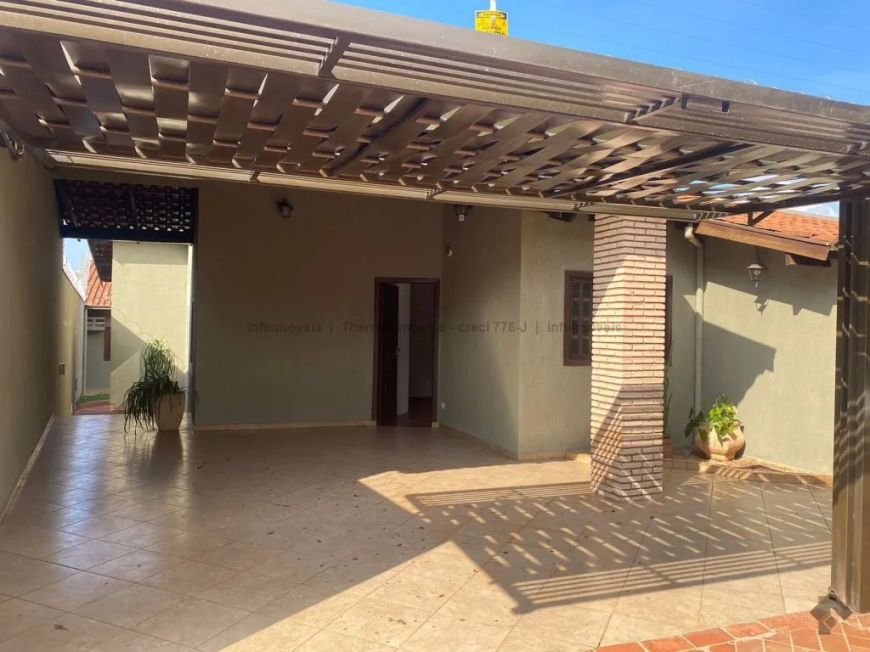 Casa para venda com 155 metros quadrados com 3 quartos