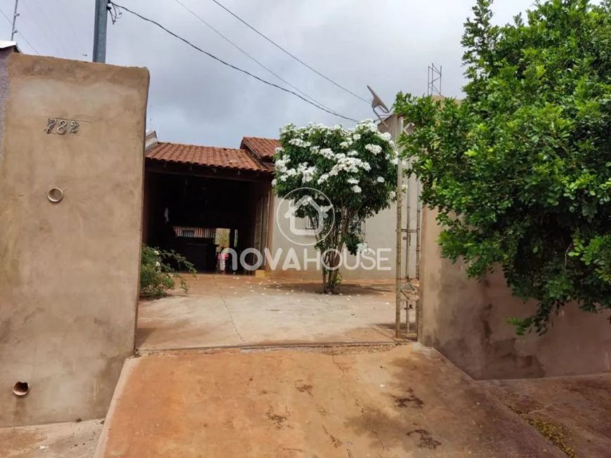 CASA COM QUITAL