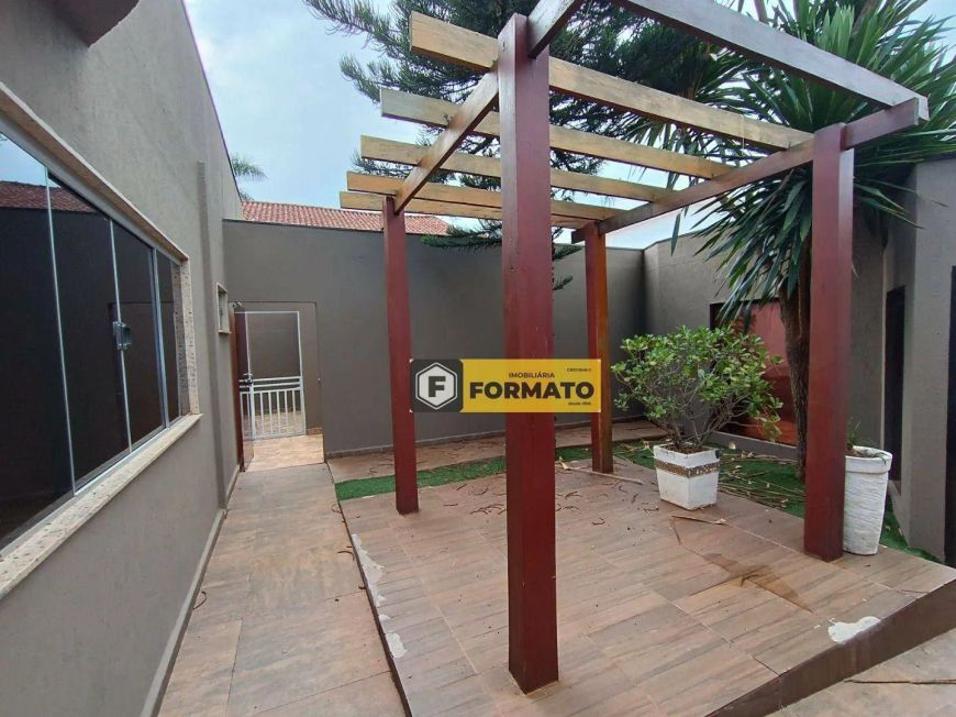 Casa com 3 dormitórios à venda, 270 m² por R$ 1.300.000,00 - Jardim Autonomista - Campo Grande/MS