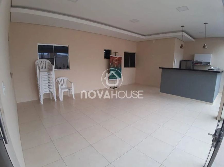 CASA ESPAÇOSA COM ÓTIMO ACABAMENTO