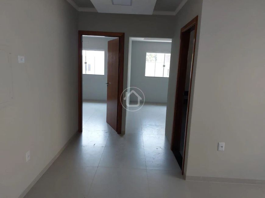 CASA COM 03 QUARTOS NO JARDIM PRESIDENTE