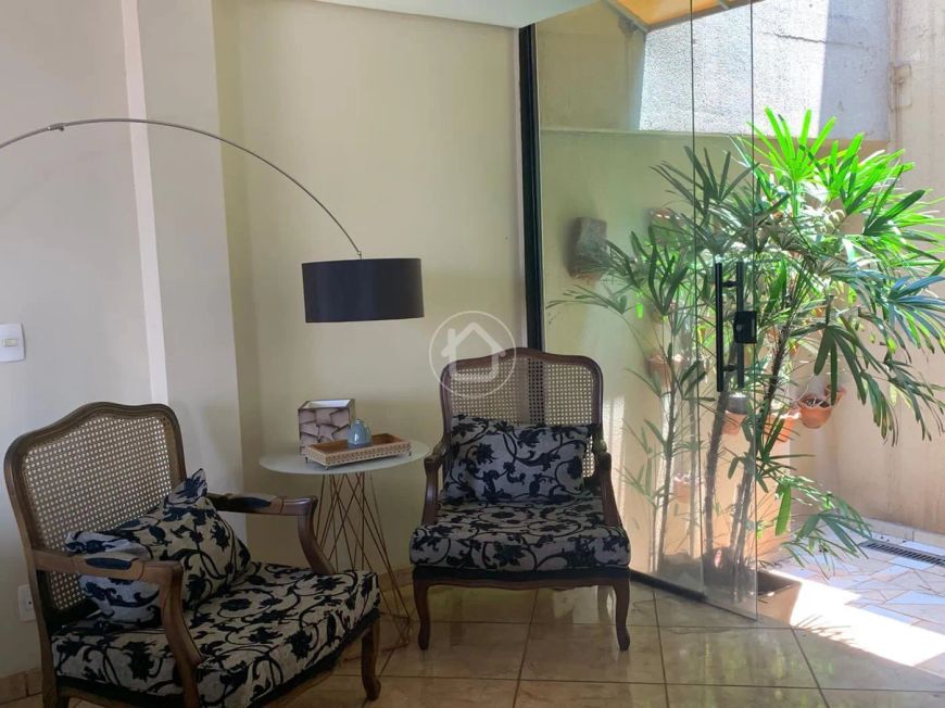 CASA NO CENTRO - COMERCIAL OU RESIDENCIAL