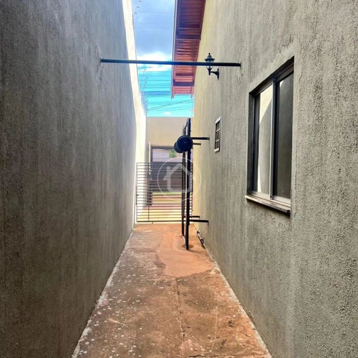 CASA COM 02 QUARTOS