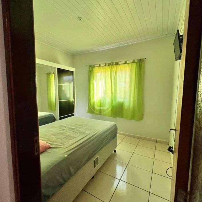 CASA COM 02 QUARTOS