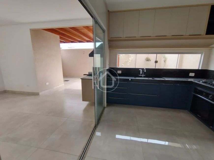 SOBRADO 1 SUITE COM CLOSET - SEMINÁRIO
