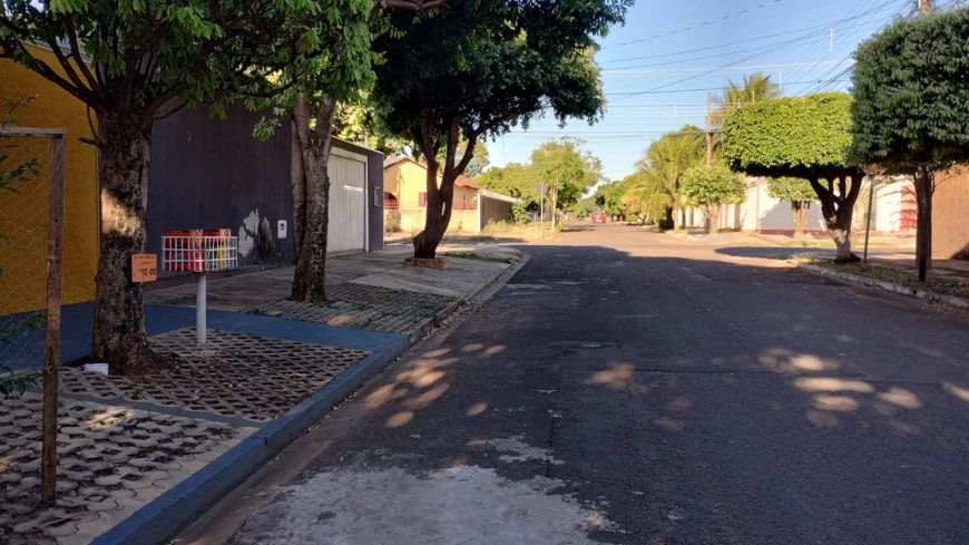 COD446- CASA Á VENDA TÉRREA – VILA TAVEIRÓPOLIS