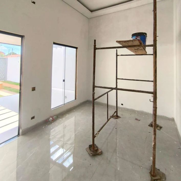 LINDA CASA COM AREA GOURMET E TERRENO DE 240 METROS