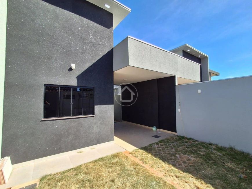 CASA COM 03 QUARTOS E SUÍTE NO JARDIM SAMAMBAIA