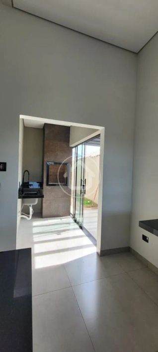 CASA NOVA 2 QUARTOS E 1 SUITE