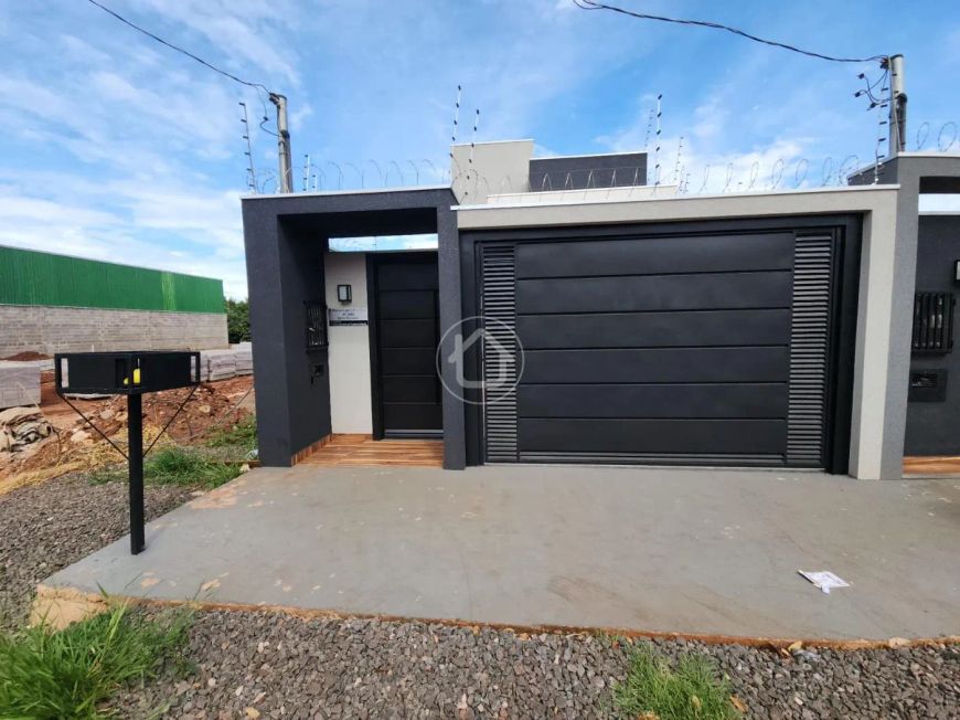 CASA NOVA COM 3 QUARTOS