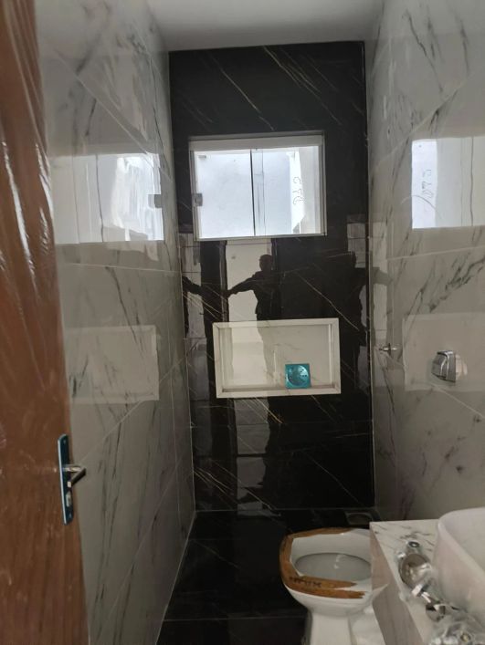 Imóvel para venda possui 181 metros quadrados com 3 quartos em Vila Alba - Campo Grande - MS