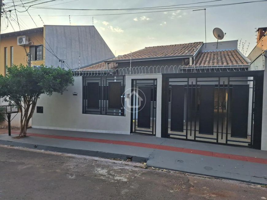 CASA TODA REFORMADA RICA EM PLANEJADOS
