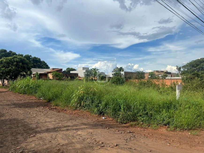TERRENO DE ESQUINA VILA NASSER