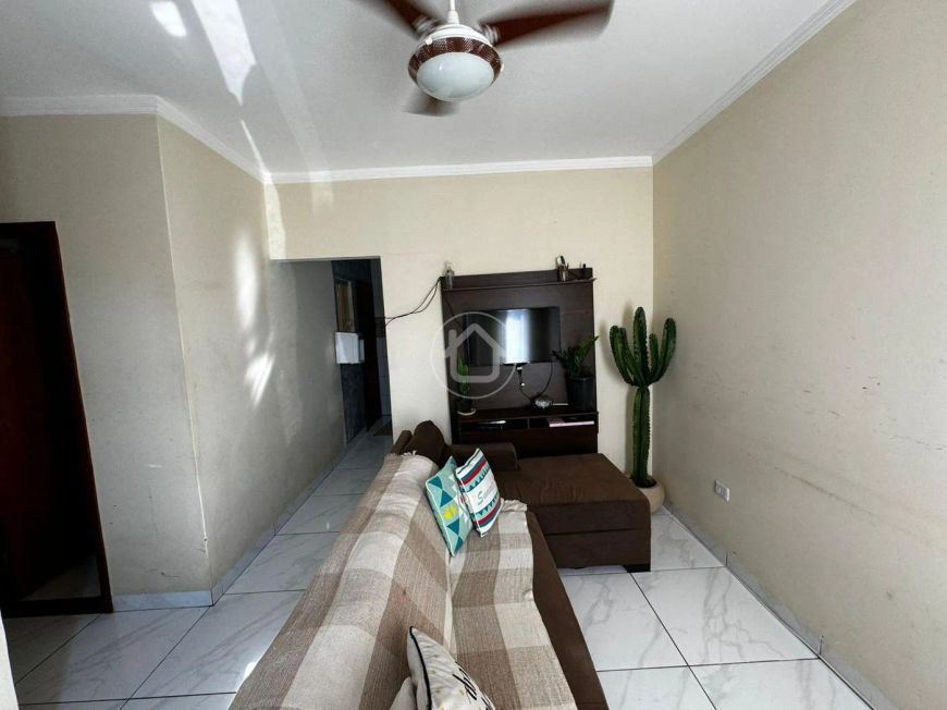 CASA COM 2 QUARTOS - VILA SANTA LUZIA