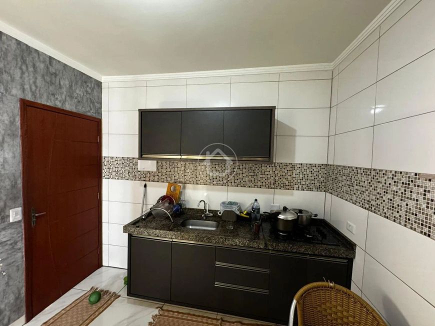 CASA COM 2 QUARTOS - VILA SANTA LUZIA